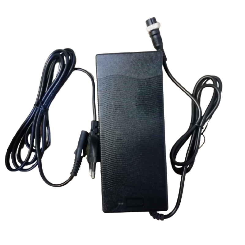 Csere töltőadapter az AERIUM Coolfly 1600/2000 W elektromos robogóhoz Csere töltőadapter az AERIUM Coolfly 1600/2000 W elektromos robogóhoz